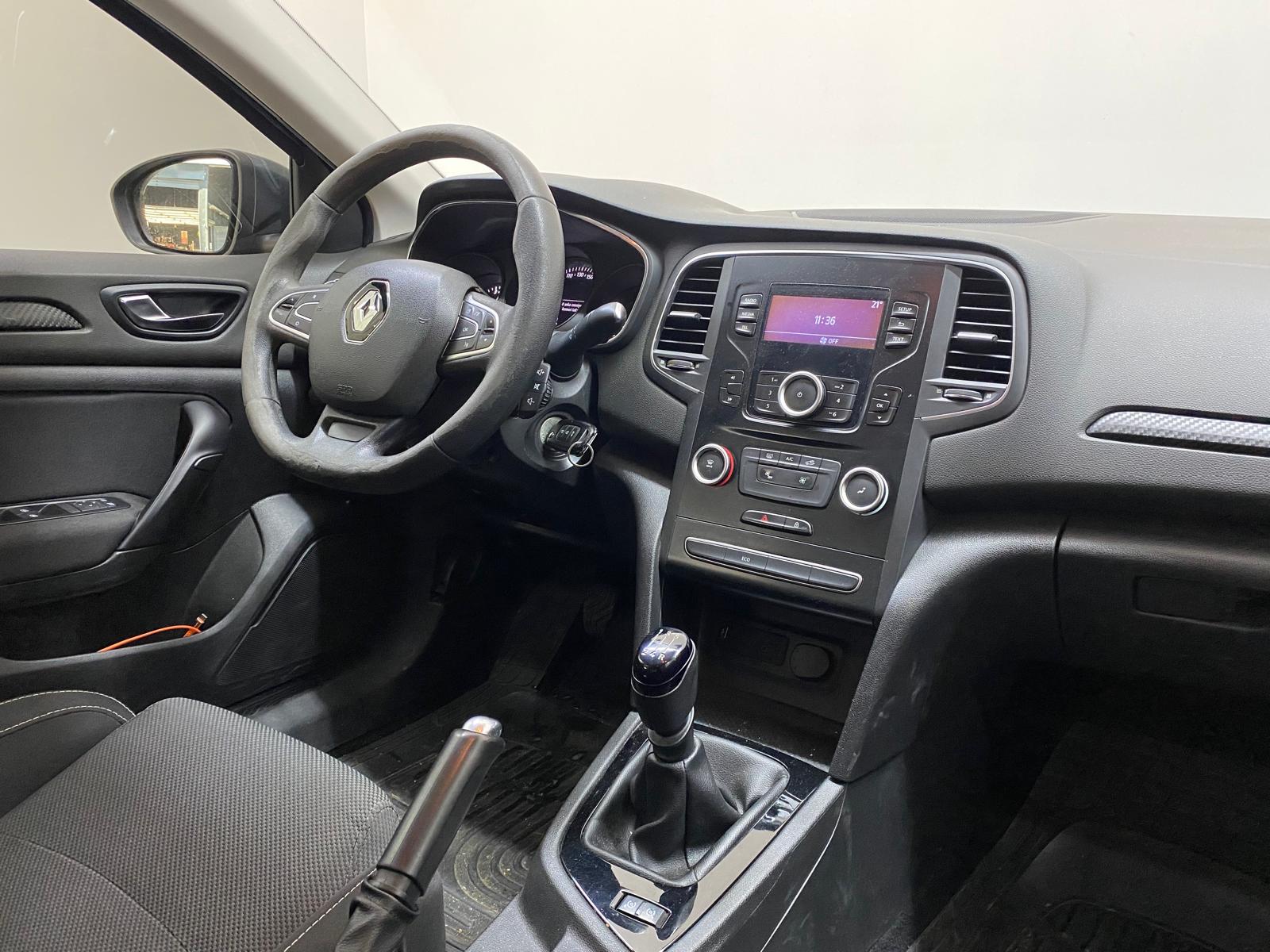 RENAULT MEGANE 21